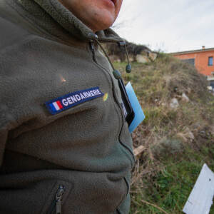 La maison en construction de Delphine Jubillar (Aussaguel) , disparue sans laisser de traces depuis le 16 décembre 2020 à Cagnac les Mines dans le Tarn. Un gendarme et une équipe du service des eaux ont mené des investigations pour chercher des traces dans le réseau raccordé à la maison. Le 7 janvier 2021  © Frédéric Maligne / Bestimage