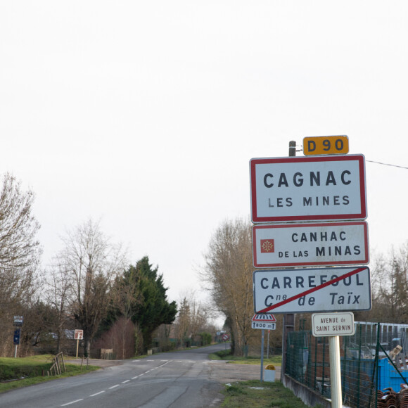 La maison en construction de Delphine Jubillar (Aussaguel) , disparue sans laisser de traces depuis le 16 décembre 2020 à Cagnac les Mines dans le Tarn. Un gendarme et une équipe du service des eaux ont mené des investigations pour chercher des traces dans le réseau raccordé à la maison. Le 7 janvier 2021  © Frédéric Maligne / Bestimage