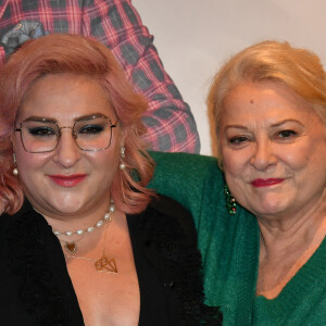 Marilou Berry et sa mère Josiane Balasko - Avant-première du film "Mes très chers enfants" au cinéma UGC Bercy à Paris, le 13 décembre 2021. © Veeren / Bestimage