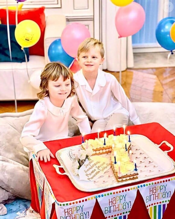 Le prince Jacques et la princesse Gabriella fêtent leurs 7 ans au palais princier, le 10 décembre 2021.