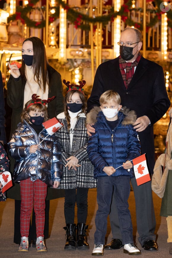 Ouverture du marché de Noël à Monaco en présence du prince Albert II, de ses enfants le prince Jacques, la princesse Gabriella, de la princesse Caroline de Hanovre, de Pierre Casiraghi, sa femme Béatrice Borroméo , de leurs enfants Francesco et Stefano, de Roisin Wittstock et de ses enfants Kaia Rose et Bodie à Monaco le 3 décembre 2021. © Olivier Huitel / Pool / Bestimage