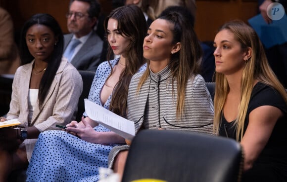 Les gymnastes américaines Simone Biles, McKayla Maroney, Maggie Nichols et Aly Raisman témoignent au Congrès des ratés de l'enquête du FBI sur les agressions sexuelles commises par l'ex-médecin Larry Nassar le 15 septembre 2021.