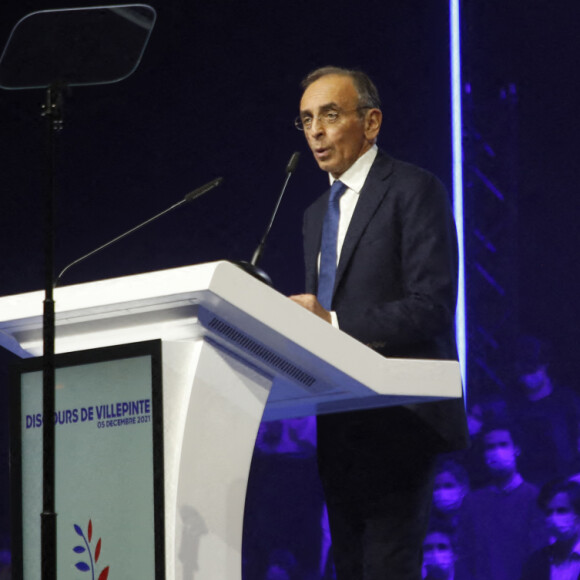 Premier meeting d'Eric Zemmour, candidat à l'élection présidentielle avec son parti "Reconquête !" à Villepinte le 5 décembre 2021.