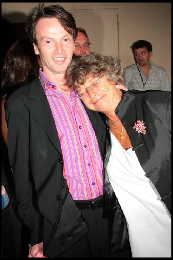 Bruno Finck (directeur du Théâtre des Bouffes parisiens) et Jacqueline Franjou - Spectacle "La vie en rire" lors du 24e Festival de Ramatuelle en 2008.