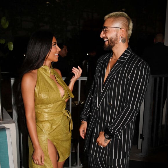 Kim Kardashian et Maluma à l'inauguration de l'hôtel The Goodtime à Miami.