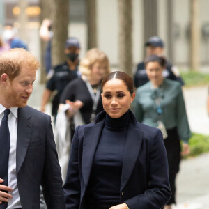 Le prince Harry, duc de Sussex, et Meghan Markle, duchesse de Sussex, à leur arrivée au Mémorial du 11 septembre et au One World Trade Center à New York. Le 23 septembre 2021