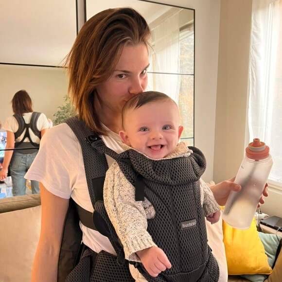 Alice Detollenaere en famille sur Instagram.