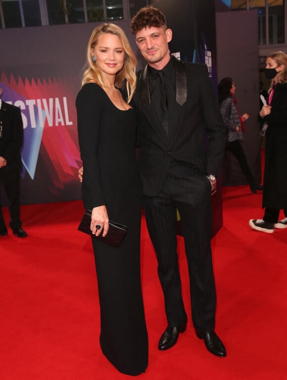 Virginie Efira et Niels Schneider lors du London Film Festival à Londres, le 16 octobre 2021.
