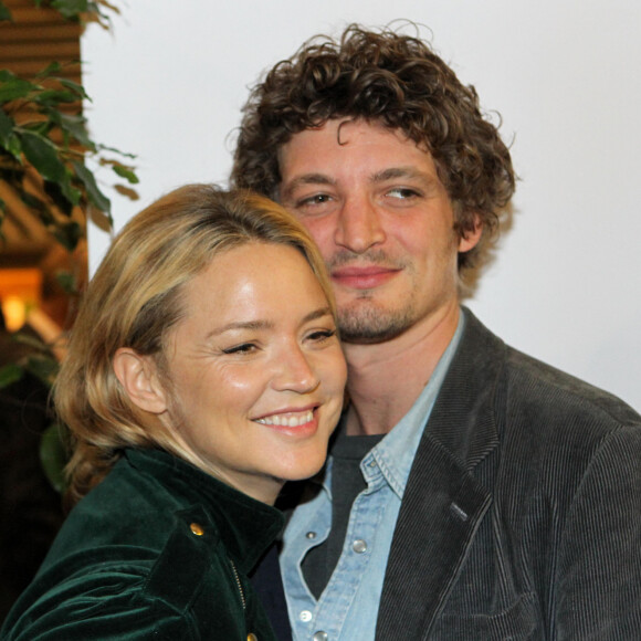 Virginie Efira est revenue sur le début de son histoire d'amour avec Niels Schneider, qu'elle a rencontré sur le tournage du film "Un amour impossible".