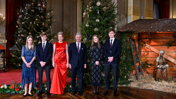 Mathilde de Belgique : Reine éclatante avec son clan dans un somptueux décor de Noël au palais