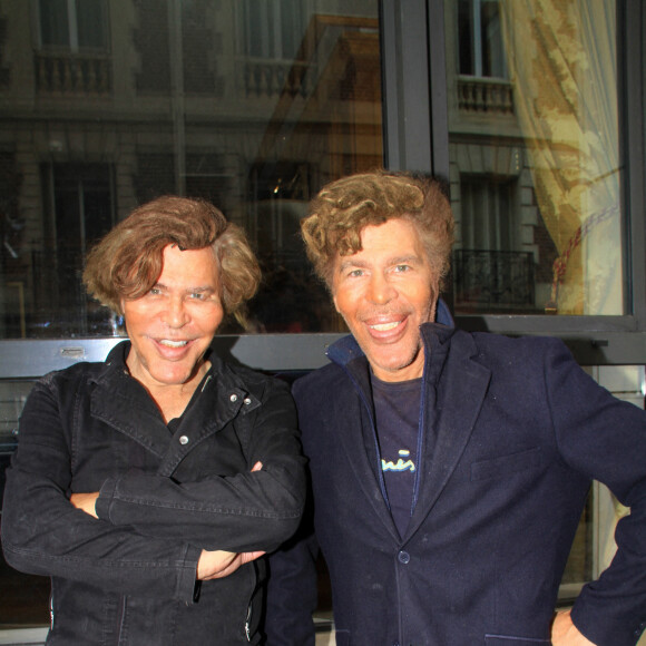 Exclusif - Les frères Igor et Grichka Bogdanoff sont les invités de Jordan de Luxe pour son émission l'Instant de Luxe pour la chaine Non Stop People à Paris le 23 juin 2021. © Baldini / Bestimage