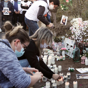 La famille et les proches se sont réunis pour une marche blanche en hommage à Delphine Jubillar, l'infirmière de 33 ans, disparue il y a un an, à Cagnac-les-Mines. Le 19 décembre 2021 © Patrick Bernard / Bestimage