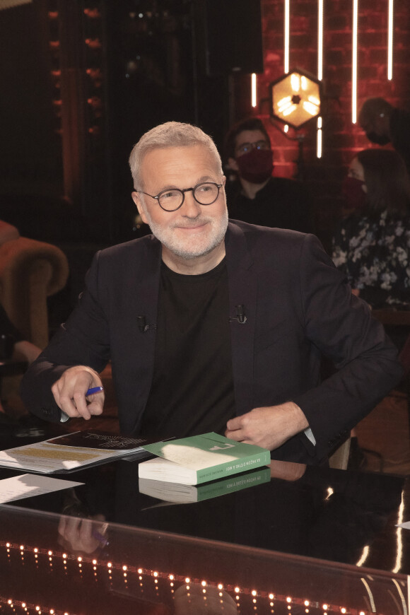 Exclusif - Laurent Ruquier sur le plateau de l'émission "On est en direct" (OEED) diffusée sur France 2 le 23 octobre 2021 © Jack Tribeca / Bestimage 