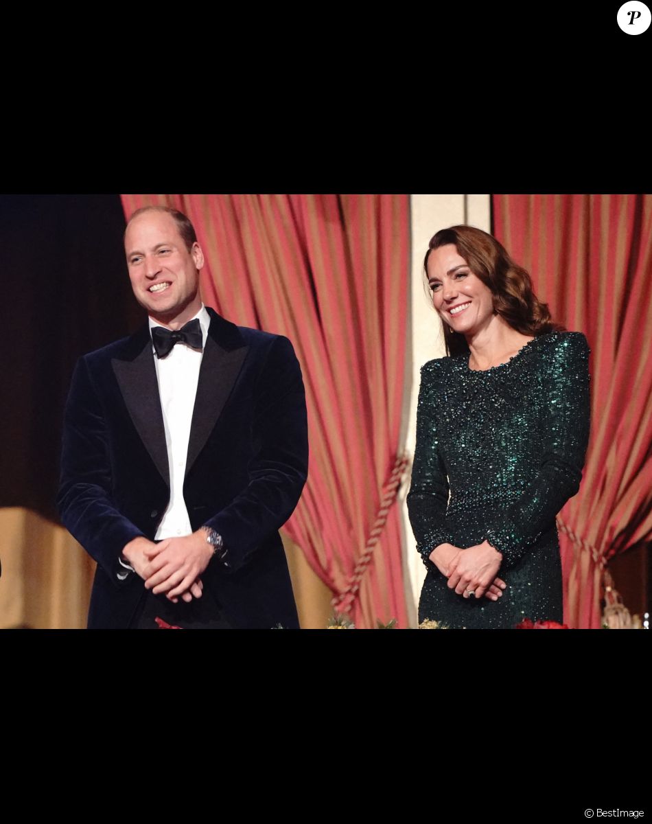 Le prince William, duc de Cambridge, et Kate Catherine Middleton, duchesse de Cambridge, au "Royal Variety Performance 2021" au Royal Albert Hall à Londres. Le 18 novembre 2021