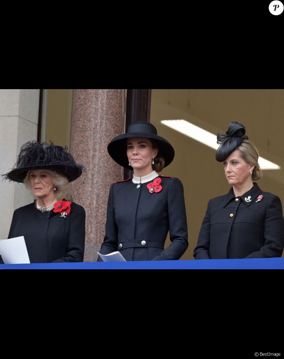 Camilla Parker Bowles, duchesse de Cornouailles, Catherine Kate Middleton, duchesse de Cambridge, Sophie Rhys-Jones, comtesse de Wessex - La famille royale d'Angleterre sans la reine et la classe politique anglaise participent au 'Remembrance Day', une cérémonie d'hommage à tous ceux qui sont battus pour la Grande-Bretagne, au Cenopath à Whitehall, Londres le 14 novembre 2021