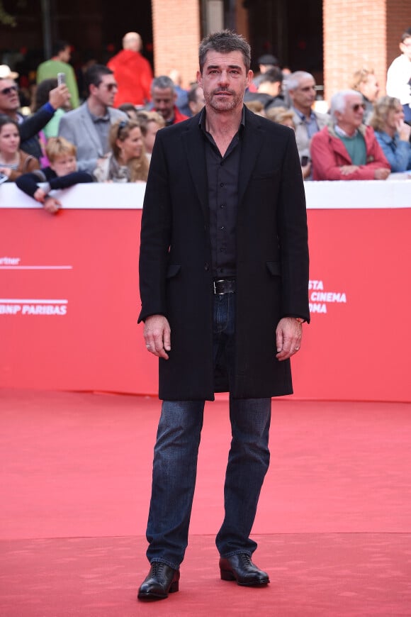 Thierry Neuvic (habillé en Fendi) - Tapis rouge du film "Belle et Sébastien" à Rome, le 17 octobre 2015. 