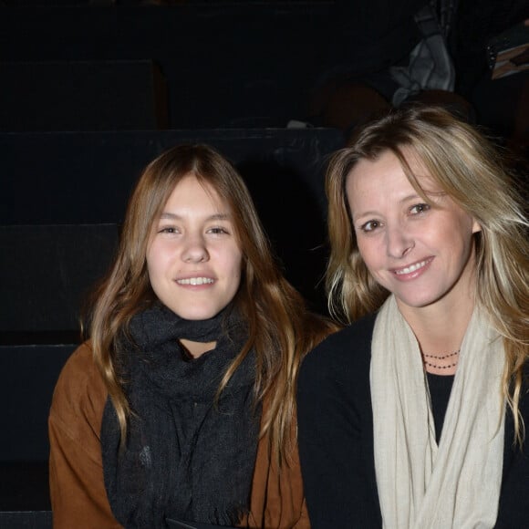 Sarah Poniatowski et sa fille Yasmine Lavoine - Etam Live show de la collection lingerie de Natalia Vodianova à la Bourse du Commerce à Paris le 26 fevrier 2013.