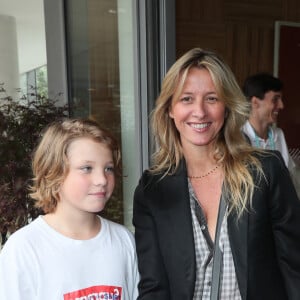 Sarah Lavoine et son fils Roman - Les célébrités au village des Internationaux de Tennis de Roland Garros à Paris, France, le 6 juin 2018. © Cyril Moreau/Bestimage