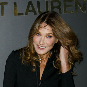 Carla Bruni-Sarkozy - Photocall du défilé Saint Laurent collection Printemps-Eté 2022 lors de la fashion week à Paris, le 28 septembre 2021. © Olivier Borde/Bestimage