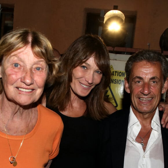 Carla Bruni-Sarkozy avec sa mère Marisa Borini et son mari Nicolas Sarkozy au théâtre de Verdure. Le Lavandou, le 23 juillet 2019. © Dominique Jacovides-Cyril Moreau/Bestimage