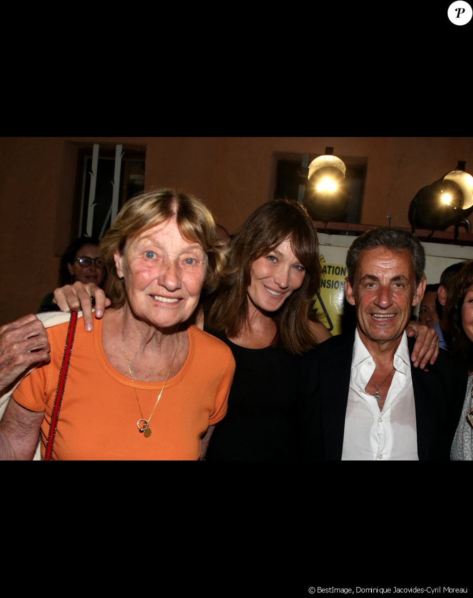 Carla Bruni-Sarkozy avec sa mère Marisa Borini et son mari Nicolas Sarkozy au théâtre de Verdure. Le Lavandou, le 23 juillet 2019. © Dominique Jacovides-Cyril Moreau/Bestimage