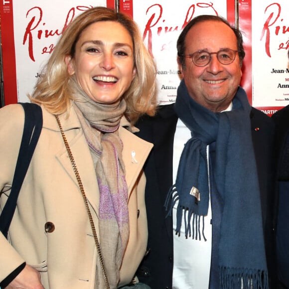 Exclusif - Julie Gayet et son compagnon François Hollande et l'auteur de la pièce JeanMichel Djian - Générale de la Pièce "Rimbaud en Feu" au théatre Antoine à Paris. © Bertrand Rindoff Petroff / Bestimage 