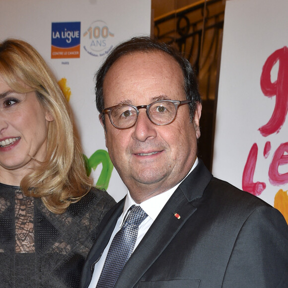 François Hollande et sa compagne Julie Gayet - 27ème Gala de l'Espoir de la Ligue contre le cancer au Théâtre des Champs-Elysées à Paris, le 22 octobre 2019. © Giancarlo Gorassini/Bestimage