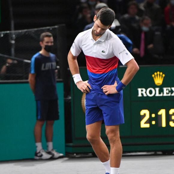 Novak Djokovic remporte la finale homme du Rolex Paris Masters face à Daniil Medvedev le 7 novembre 2021. © Veeren/Bestimage