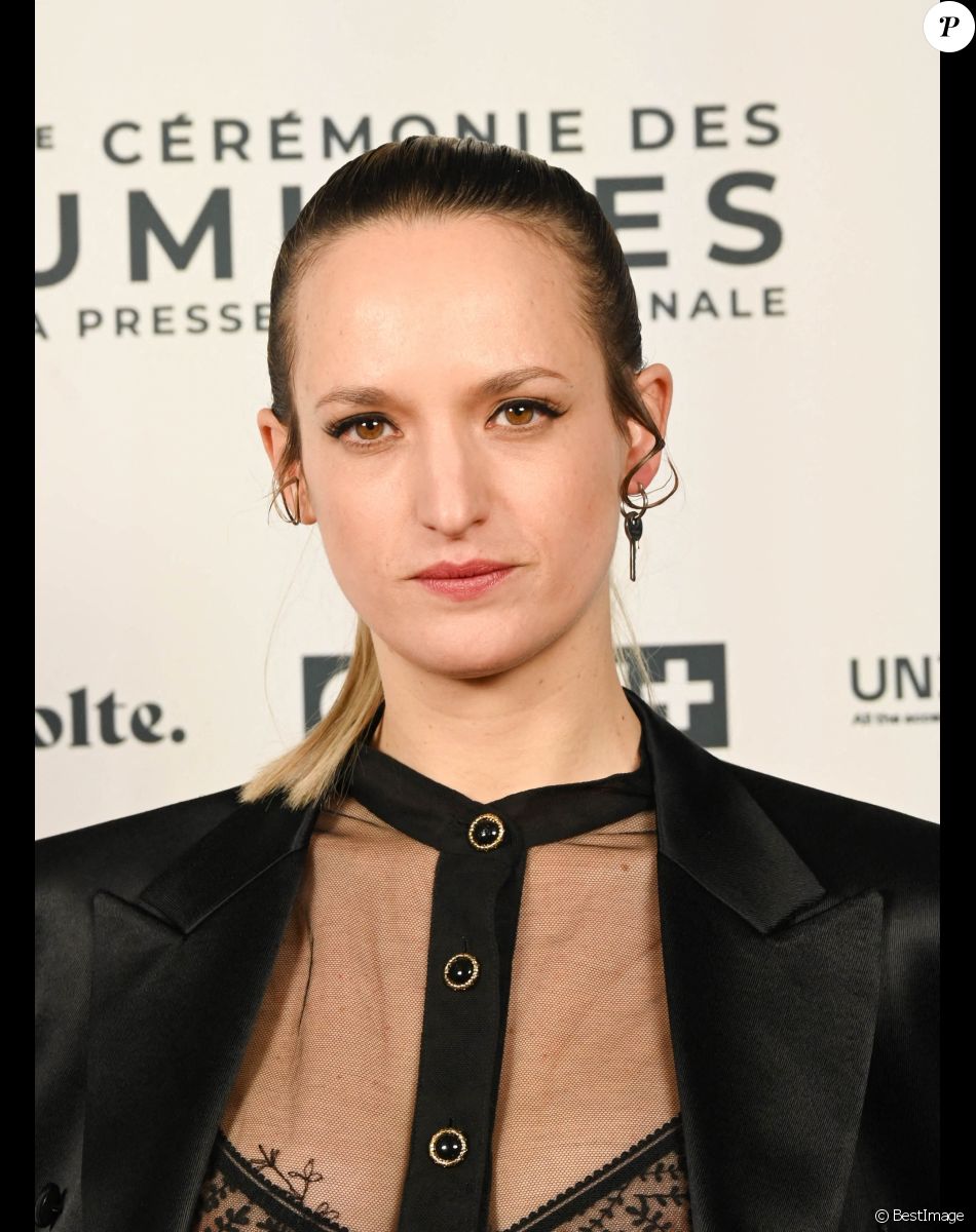 Exclusif - Agathe Rousselle (Révélation féminine) - 27e Cérémonie des Lumières de la presse internationale à Paris, le 14 janvier 2022. @ Coadic Guirec / Pierre Perusseau / Bestimage