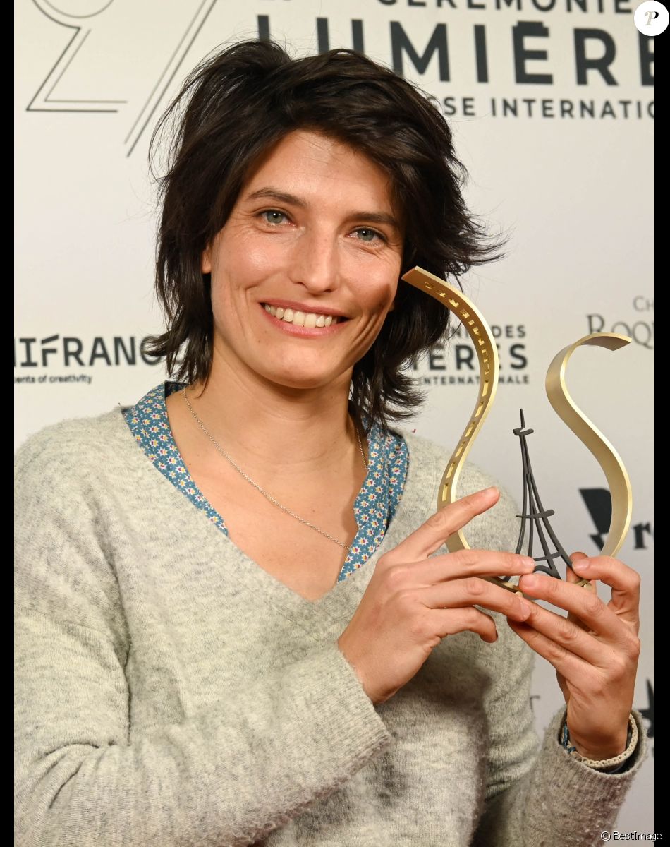Exclusif - Marie Amiguet (Meilleur documentaire) - 27e Cérémonie des Lumières de la presse internationale à Paris, le 14 janvier 2022. @ Coadic Guirec / Pierre Perusseau / Bestimage