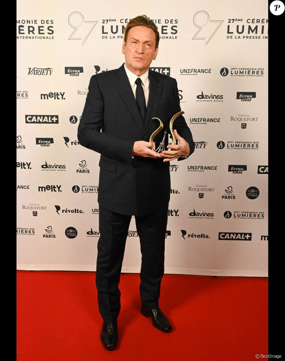 Exclusif - Benoit Magimel (Meilleur acteur) - 27e Cérémonie des Lumières de la presse internationale à Paris, le 14 janvier 2022. @ Coadic Guirec / Pierre Perusseau / Bestimage