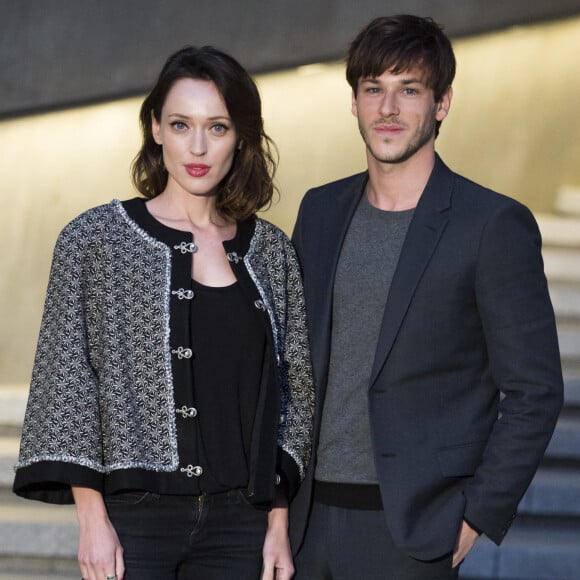 Gaspard Ulliel et sa compagne Gaëlle Pietri - Photocall du défilé Chanel Croisière "Paris-Séoul" au Dongdaemun Design Plaza de Séoul.