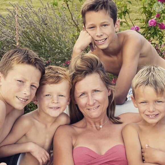 Marie-Alix et Alexandre sont les parents de cinq enfants dans "Familles nombreuses, la vie en XXL" sur TF1.