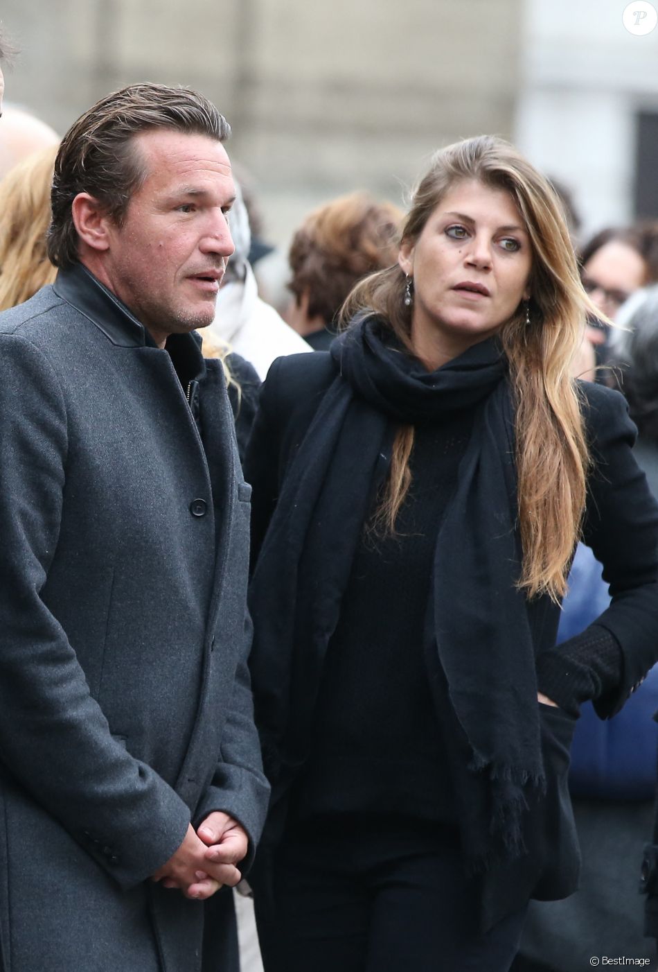 Benjamin Castaldi et sa compagne Aurore Aleman - Obsèques de Danièle Delorme en l&#039;église de Saint-Germain-des Prés à Paris. Le 23 octobre 2015