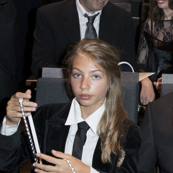 Stella Belmondo et son père Jean-Paul Belmondo (Smoking Dior, chaussures Carvil) - 42ème cérémonie des César à la salle Pleyel à Paris le 24 février 2017. © Olivier Borde / Dominique Jacovides / Bestimage 