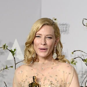 Cate Blanchett (Oscar de la meilleure actrice pour le rôle de Jasmine dans le film "Blue Jasmine") (bijoux Chopard) - Pressroom - 86ème cérémonie des Oscars à Hollywood, le 2 mars 2014. 