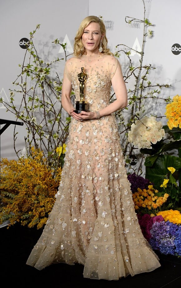 Cate Blanchett (Oscar de la meilleure actrice pour le rôle de Jasmine dans le film "Blue Jasmine") (bijoux Chopard) - Pressroom - 86ème cérémonie des Oscars à Hollywood, le 2 mars 2014. 