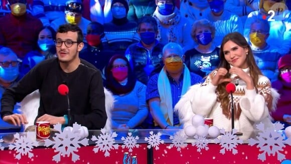 Paul El Kharrat et Joyce Jonathan dans l'émission "Les Grosses Têtes" sur France 2. Le 22 janvier 2022.