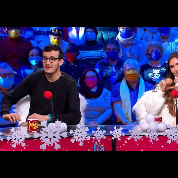 Paul El Kharrat et Joyce Jonathan dans l'émission "Les Grosses Têtes" sur France 2. Le 22 janvier 2022.