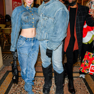 Kanye West (Ye) et sa compagne Julia Fox à la sortie du défilé Homme Kenzo automne-hiver 2022/2023 au Galerie Vivienne dans le cadre de la Fashion Week de Paris, France, le 23 janvier 2022. © Veeren-Clovis/Bestimage 