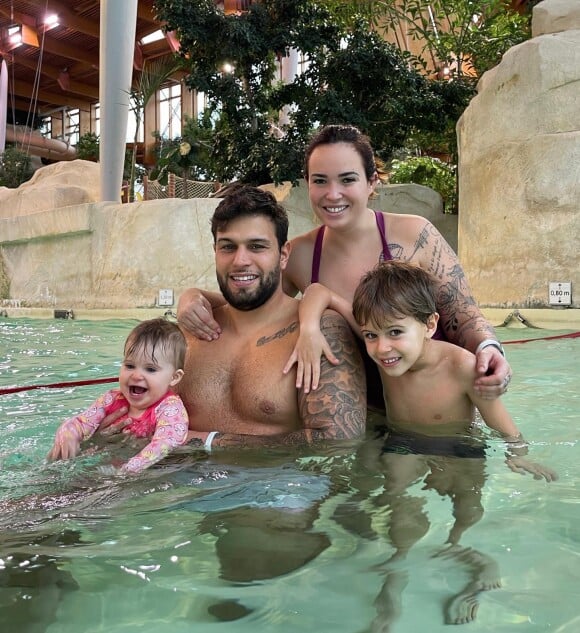 Kelly Helard avec Neymar et leurs enfants Lyam et Lyana
