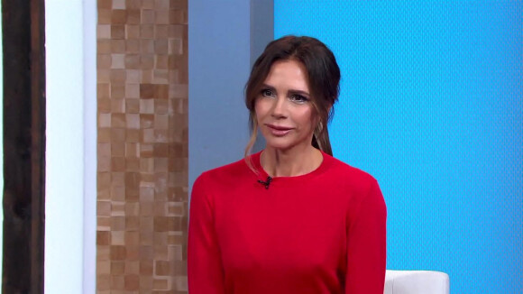 Victoria Beckham participe à l'émission "Good Morning America", le 12 octobre 2021 à New York. 