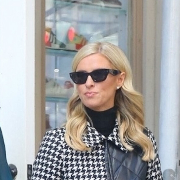 Paris Hilton et sa soeur Nicky Hilton Rothschild à New York le 3 novembre 2021.