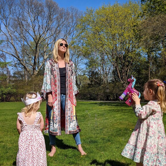 Nicky Hilton et ses filles sur Instagram, 2020.