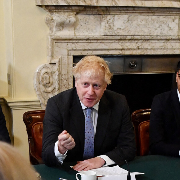 Boris Johnson (Premier ministre du Royaume-Uni), et ses ministres lors d'une réunion du Cabinet au 10 Downing Street, Londres.