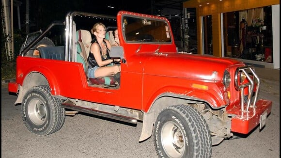 Kate Moss : En Thaïlande, elle prend de bonnes résolutions pour 2010, s'éclater et... c'est tout !