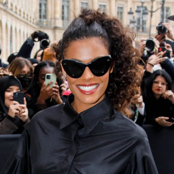 Tina Kunakey arrive au défilé Valentino Haute-Couture printemps-été 2022 au 8 place Vendôme dans le cadre de la Fashion Week de Paris. Le 26 janvier 2022. © Veeren-Clovis/Bestimage