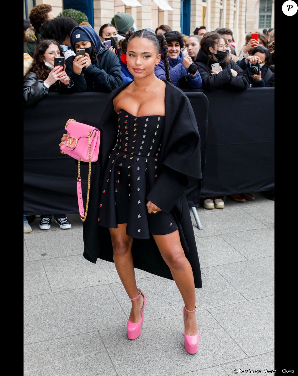 Paola Locatelli arrive au défilé Valentino Haute-Couture printemps-été 2022 au 8 place Vendôme dans le cadre de la Fashion Week de Paris. Le 26 janvier 2022. © Veeren-Clovis/Bestimage