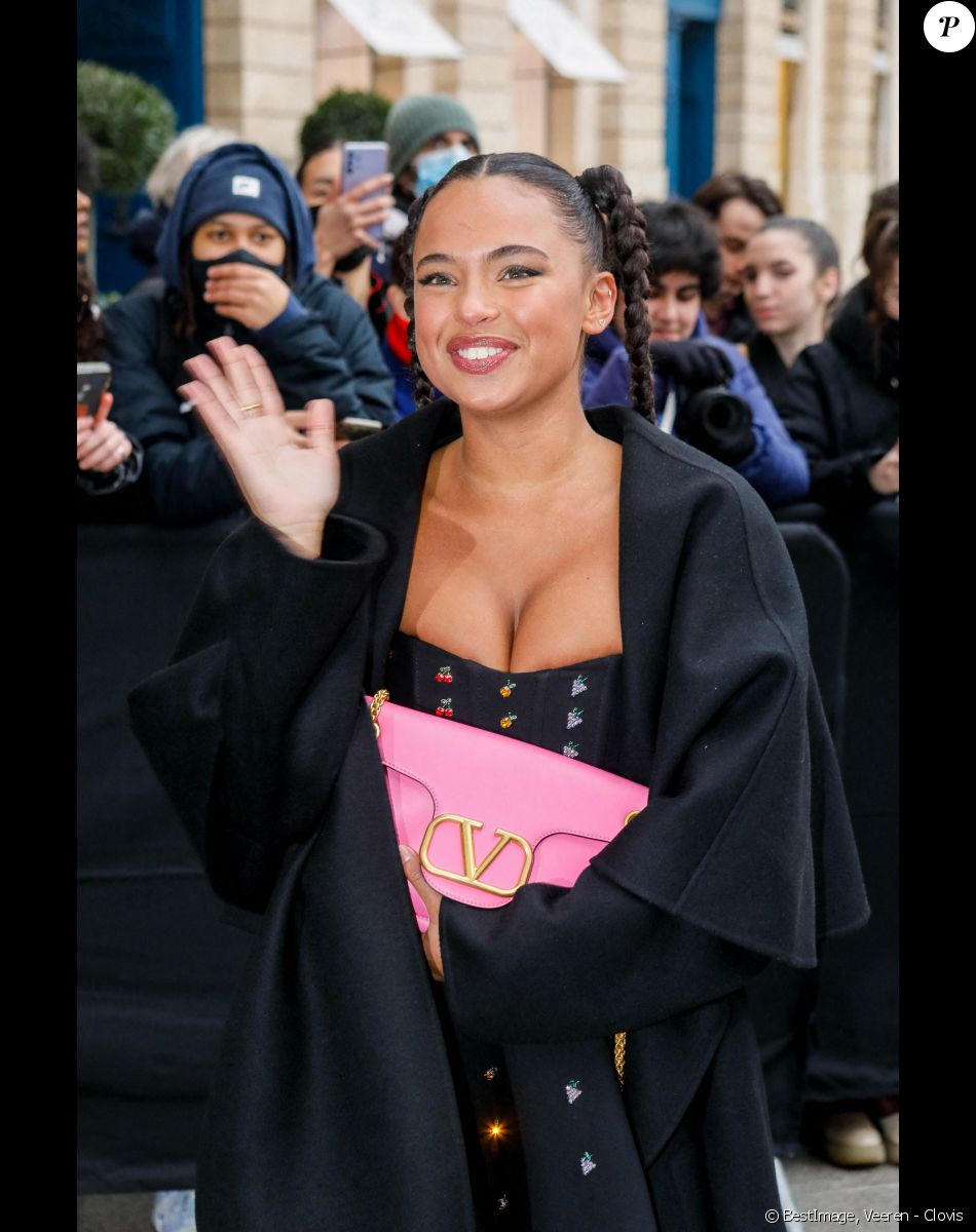 Paola Locatelli arrive au défilé Valentino Haute-Couture printemps-été 2022 au 8 place Vendôme dans le cadre de la Fashion Week de Paris. Le 26 janvier 2022. © Veeren-Clovis/Bestimage