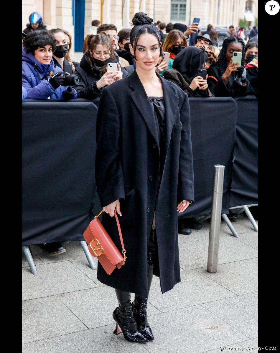 Fiona Zanetti arrive au défilé Valentino Haute-Couture printemps-été 2022 au 8 place Vendôme dans le cadre de la Fashion Week de Paris. Le 26 janvier 2022. © Veeren-Clovis/Bestimage